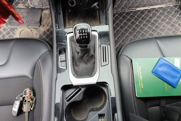 Used CHANGAN OSHAN COSPro 2021 1.5T Manual Flagship 7-Seater Gear Lever