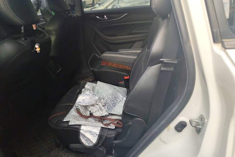 Used CHANGAN OSHAN COSPro 2021 1.5T Automatic Flagship 7-Seater Interior 4