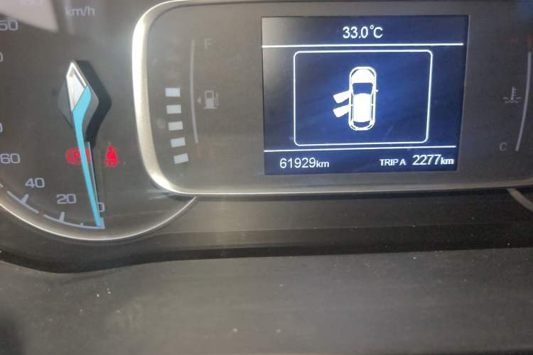 Used CHANGAN OSHAN COSPro 2021 1.5T Manual Elite 7-Seater Odometer Close Up