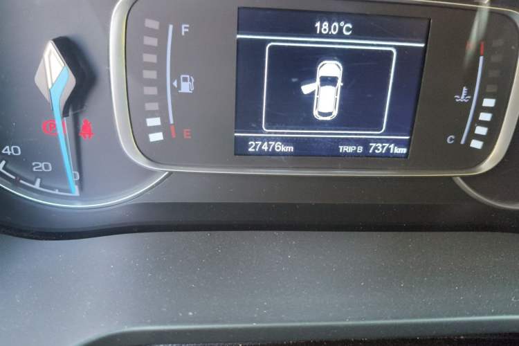 Used CHANGAN OSHAN COSPro 2021 1.5T Manual Elite 7-Seater Odometer Close Up