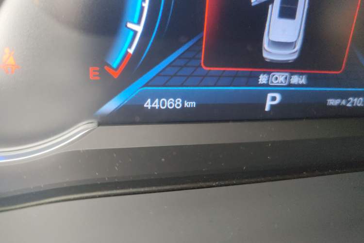 Used CHANGAN OSHAN COSPro 2021 1.5T Automatic Pilot Model 7 Seats Odometer Close Up