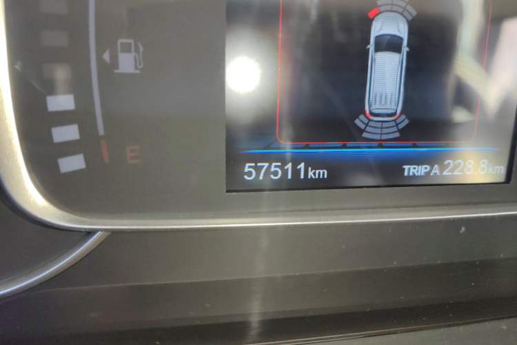 Used CHANGAN OSHAN COSPro 2021 1.5T Manual Luxury 7-Seater Odometer Close Up