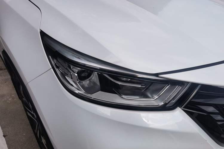 Used CHANGAN OSHAN COSPro 2021 1.5T Automatic Luxury 6-Seater Right Front Headlight