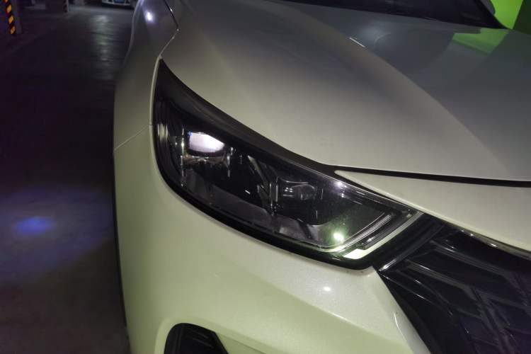 Used CHANGAN OSHAN COSPro 2021 1.5T Automatic Flagship 7-Seater Right Front Headlight