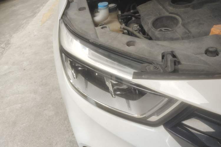 Used CHANGAN OSHAN COSPro 2021 1.5T Automatic Flagship 7-Seater Right Front Headlight