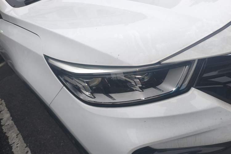 Used CHANGAN OSHAN COSPro 2021 1.5T Manual Flagship 7-Seater Right Front Headlight
