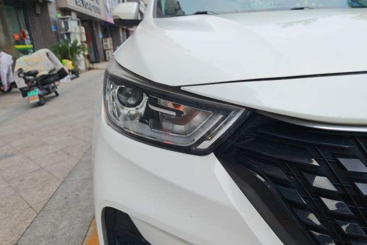 Used CHANGAN OSHAN COSPro 2021 1.5T Automatic Luxury 7-Seater Right Front Headlight