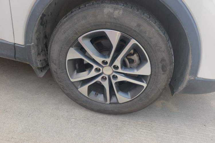 Used CHANGAN OSHAN COSPro 2021 1.5T Manual Elite 7-Seater Right Front Wheel Hub