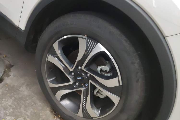 Used CHANGAN OSHAN COSPro 2021 1.5T Automatic Flagship 7-Seater Right Front Wheel Hub