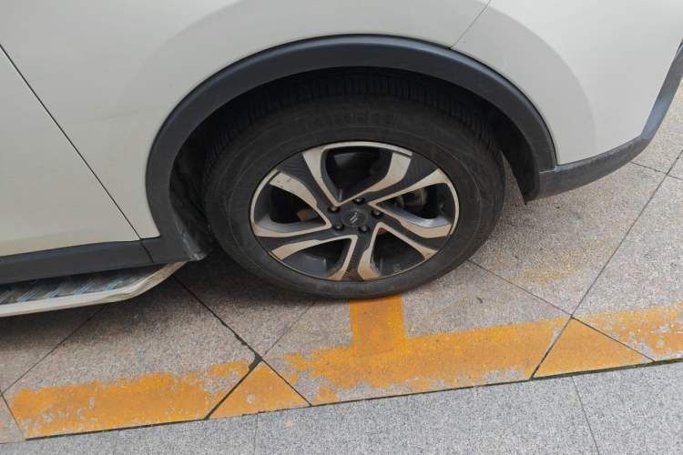 Used CHANGAN OSHAN COSPro 2021 1.5T Automatic Luxury 7-Seater Right Front Wheel Hub