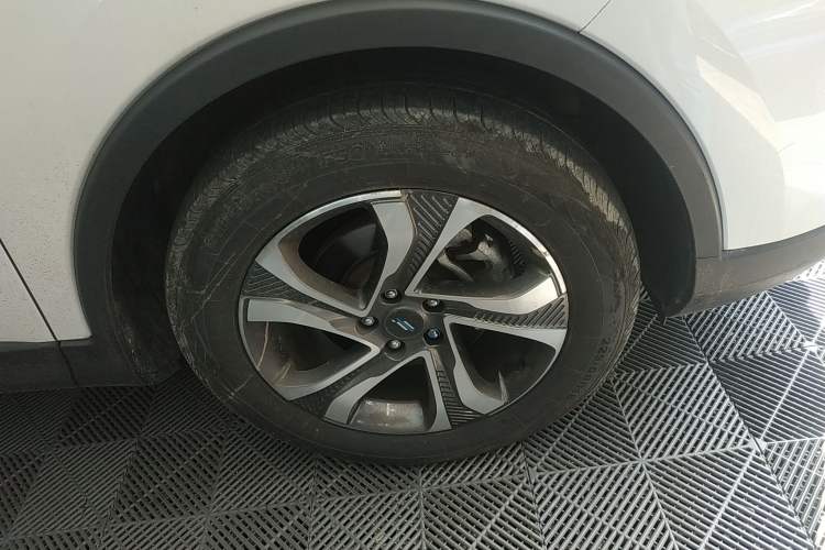 Used CHANGAN OSHAN COSPro 2021 1.5T Automatic Luxury 7-Seater Right Front Wheel Hub