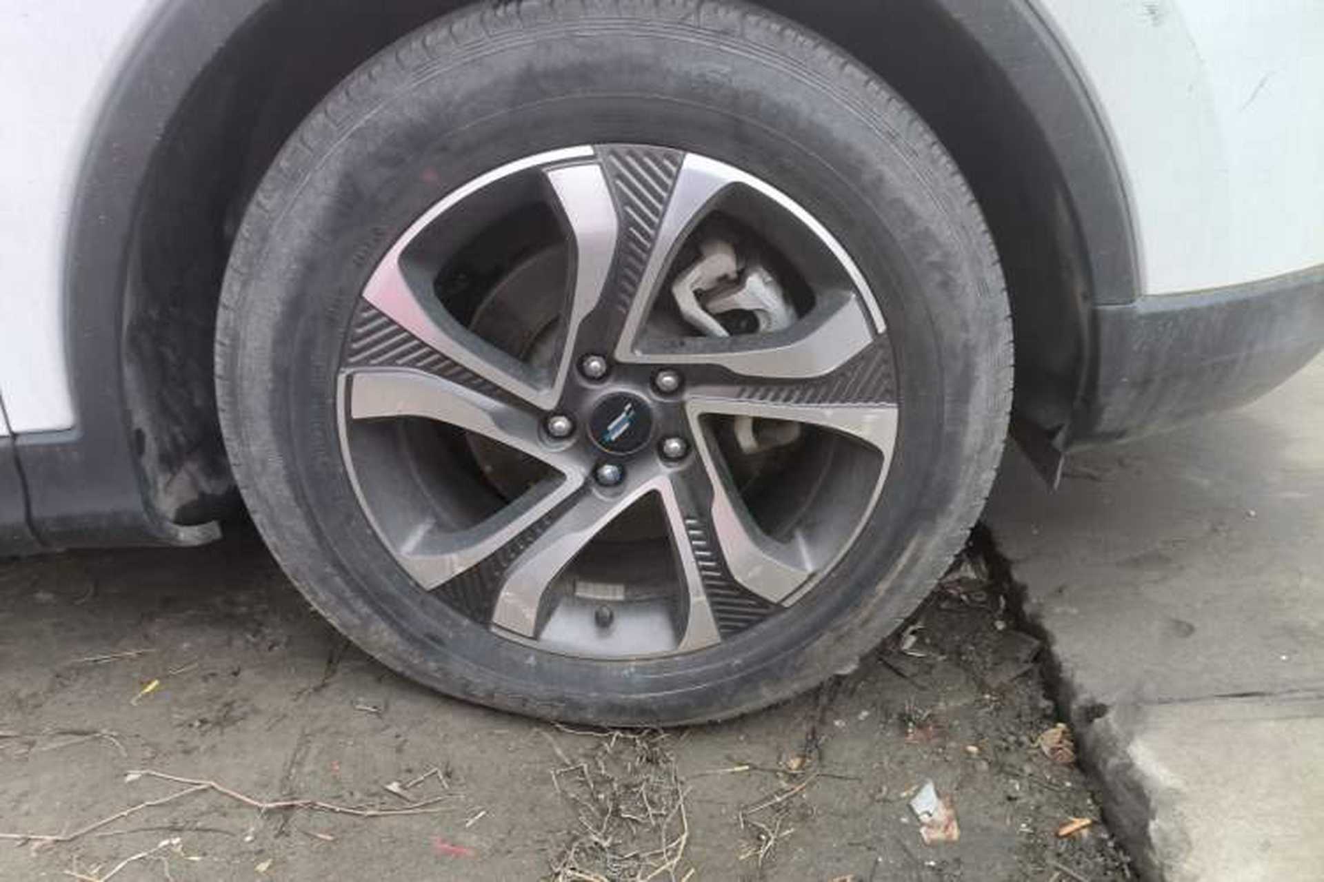 Used CHANGAN OSHAN COSPro 2021 1.5T Manual Flagship 7-Seater Right Front Wheel Hub