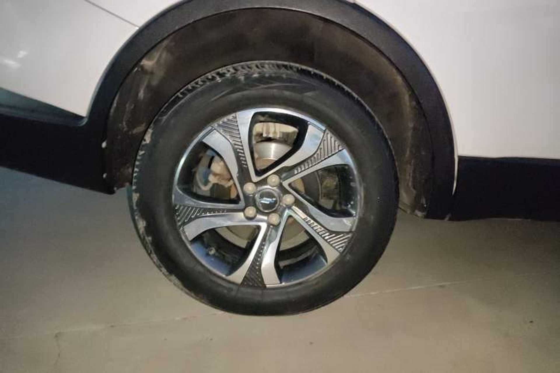 Used CHANGAN OSHAN COSPro 2021 1.5T Manual Luxury 7-Seater Right Rear Wheel Hub