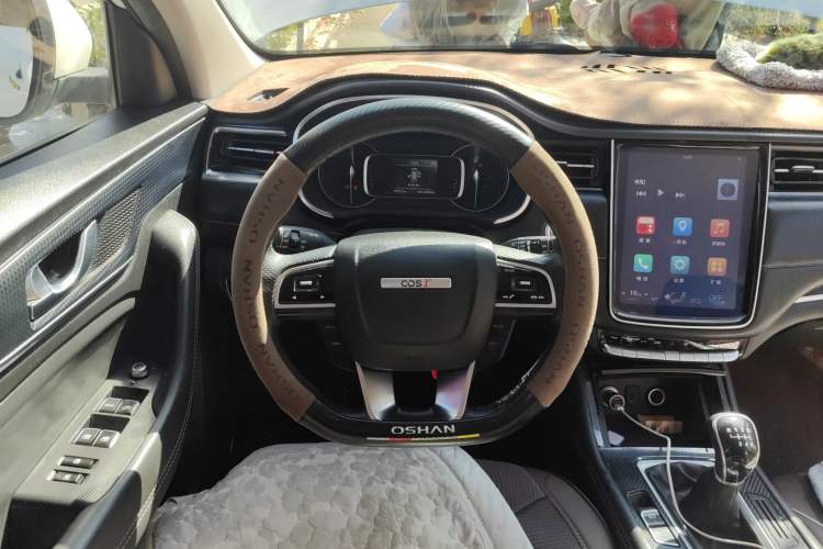 Used CHANGAN OSHAN COSPro 2021 1.5T Manual Luxury 7-Seater Steering Wheel