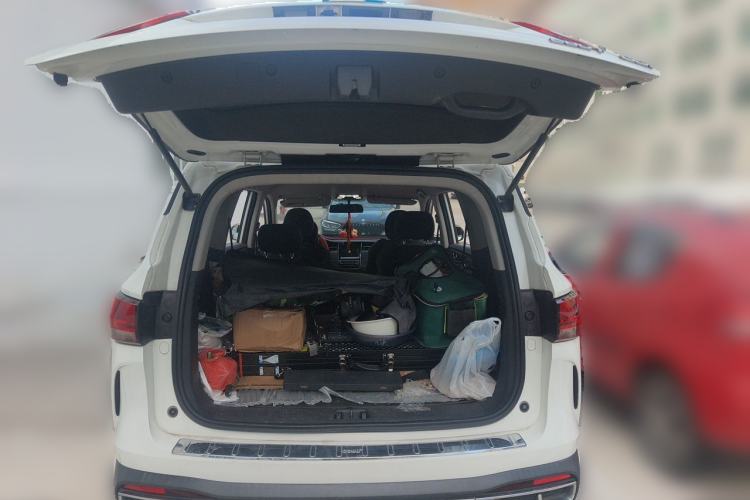 Used CHANGAN OSHAN COSPro 2021 1.5T Manual Elite 7-Seater Trunk