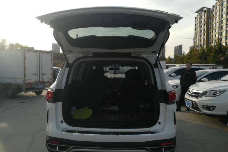 Used CHANGAN OSHAN COSPro 2021 1.5T Automatic Luxury 7-Seater Trunk