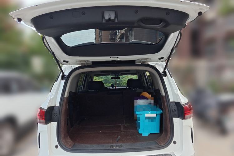 Used CHANGAN OSHAN COSPro 2021 1.5T Manual Flagship 7-Seater Trunk