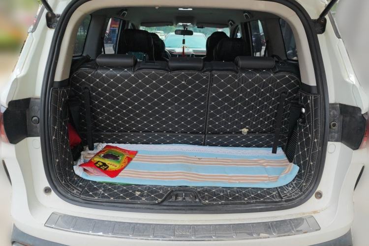 Used CHANGAN OSHAN COSPro 2021 1.5T Automatic Luxury 7-Seater Trunk