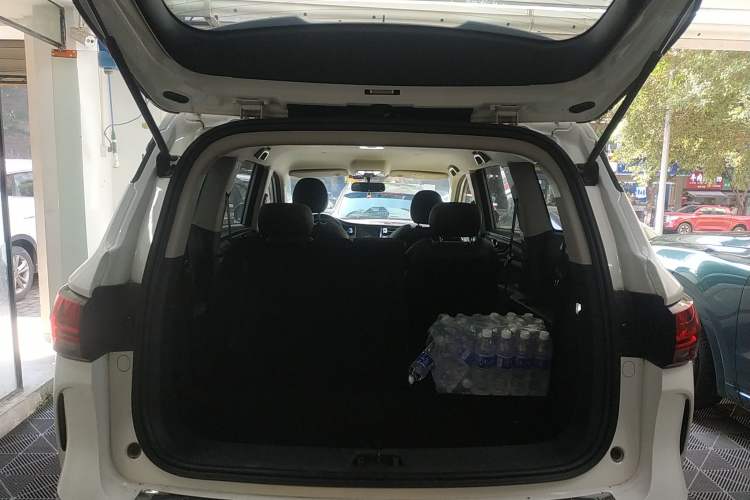Used CHANGAN OSHAN COSPro 2021 1.5T Automatic Luxury 7-Seater Trunk