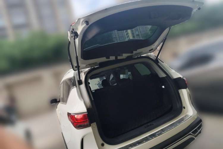 Used CHANGAN OSHAN COSPro 2021 1.5T Automatic Flagship 7-Seater Trunk