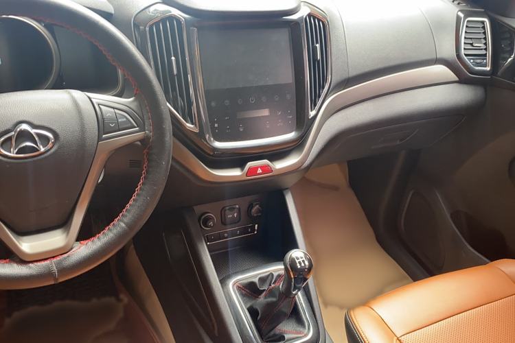 Used CHANGAN OSHAN CX70 2016 1.6L Manual Luxury Model Audio And AC Panel