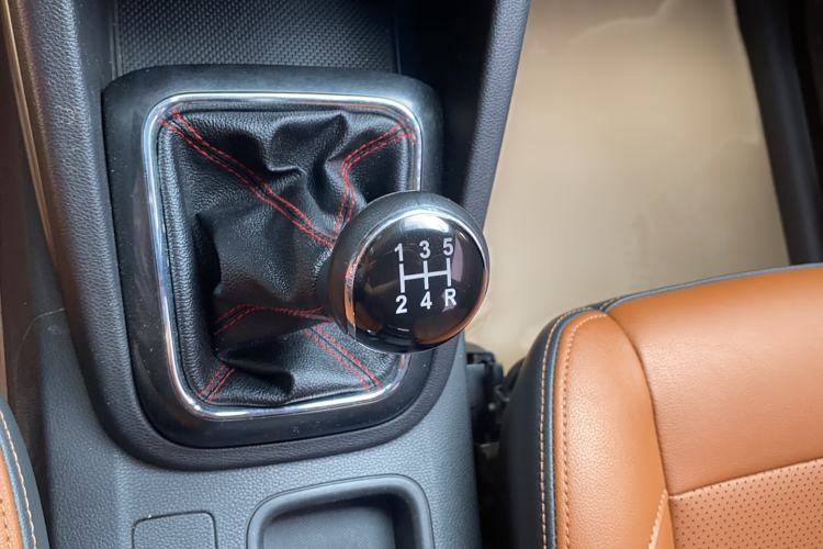 Used CHANGAN OSHAN CX70 2016 1.6L Manual Luxury Model Gear Lever