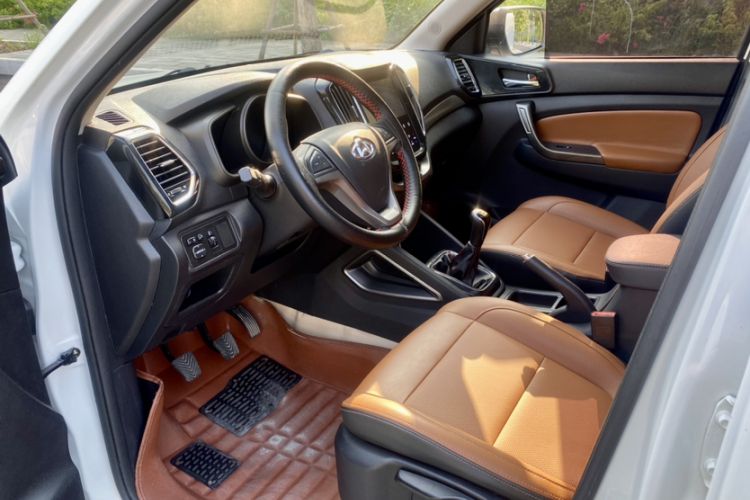 Used CHANGAN OSHAN CX70 2016 1.6L Manual Luxury Model Interior 3