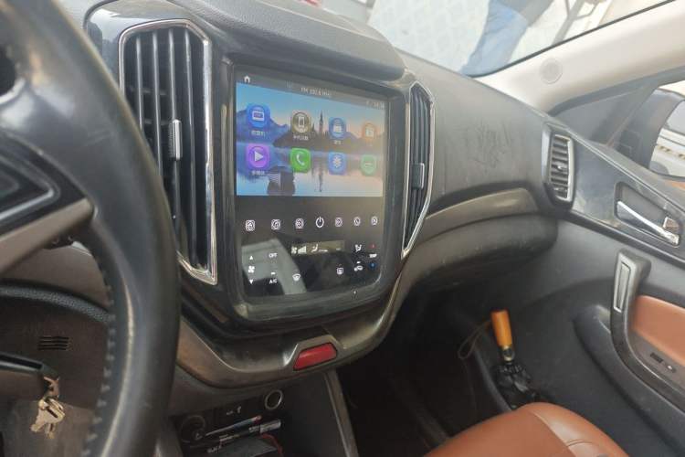 Used CHANGAN OSHAN CX70 2016 1.6L Manual Elite Model Audio And AC Panel