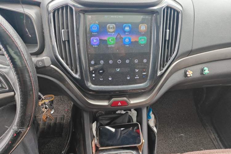 Used CHANGAN OSHAN CX70 2016 1.6L Manual Elite Model Audio And AC Panel