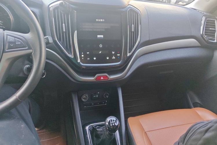Used CHANGAN OSHAN CX70 2016 1.6L Manual Luxury Model Audio And AC Panel