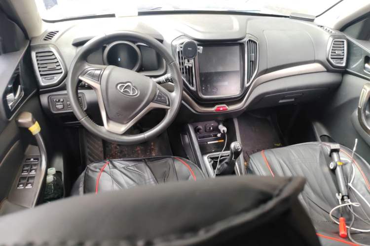 Used CHANGAN OSHAN CX70 2016 1.6L Manual Sport Model Center Console