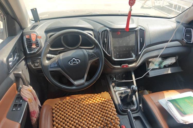 Used CHANGAN OSHAN CX70 2016 1.6L Manual Luxury Model Center Console