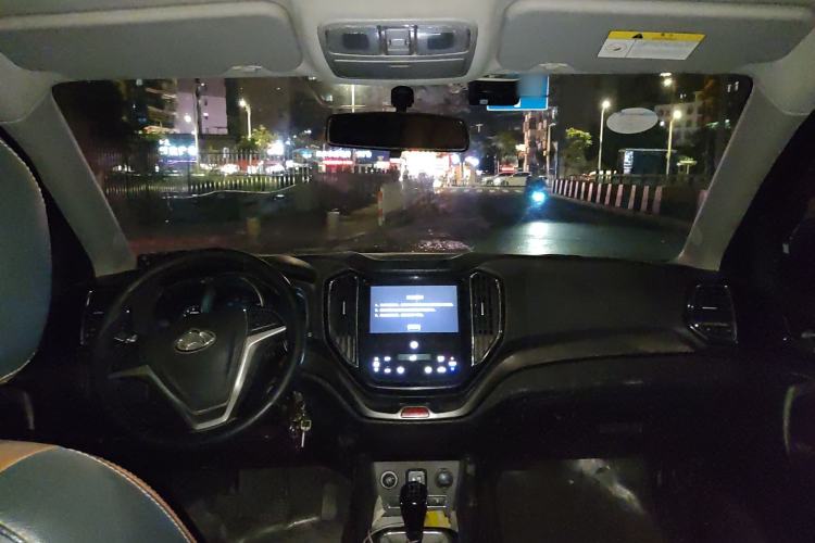 Used CHANGAN OSHAN CX70 2016 1.6L Manual Smart Connect Version Center Console