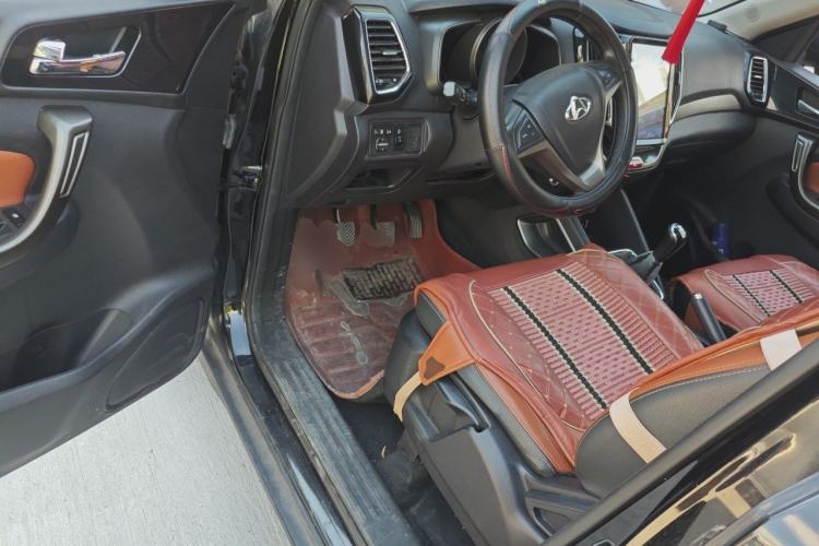 Used CHANGAN OSHAN CX70 2016 1.6L Manual Elite Model Driver Seat