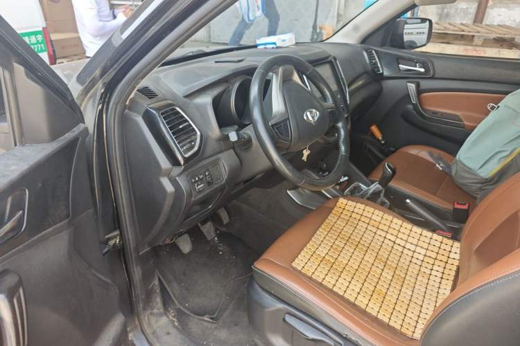 Used CHANGAN OSHAN CX70 2016 1.6L Manual Elite Model Driver Seat