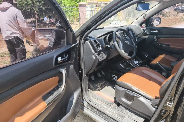 Used CHANGAN OSHAN CX70 2016 1.6L Manual Luxury Model Driver Seat