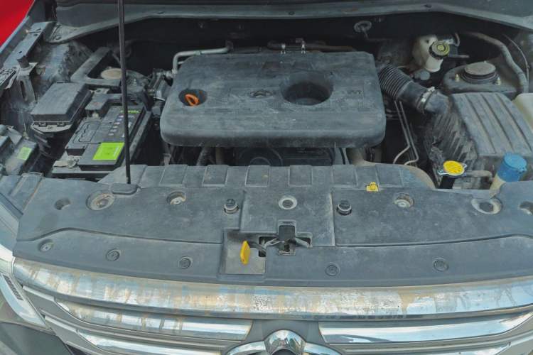 Used CHANGAN OSHAN CX70 2016 1.6L Manual Elite Model Engine Bay
