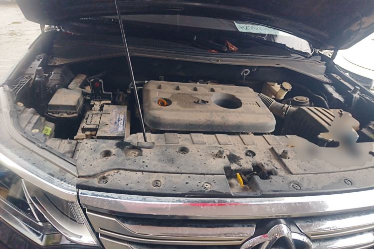 Used CHANGAN OSHAN CX70 2016 1.6L Manual Luxury Model Engine Bay