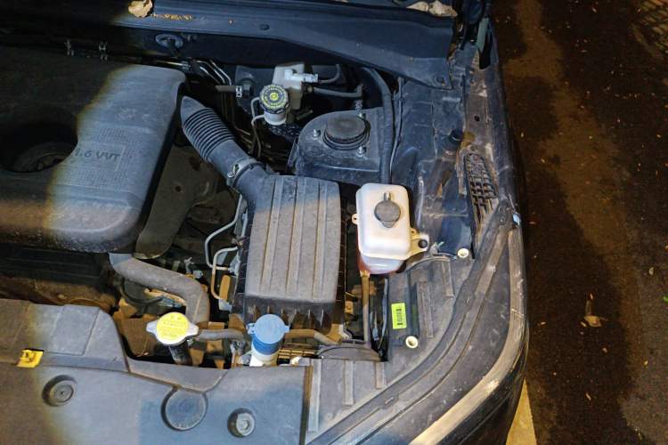 Used CHANGAN OSHAN CX70 2016 1.6L Manual Luxury Model Engine Bay Left