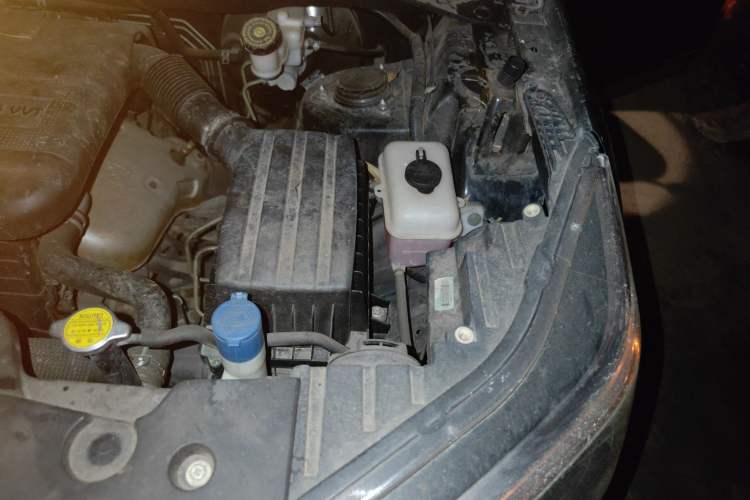 Used CHANGAN OSHAN CX70 2016 1.6L Manual Luxury Model Engine Bay Left