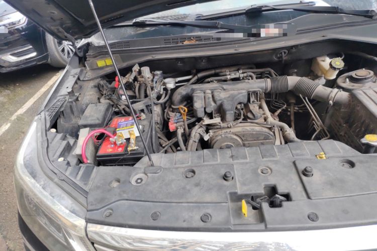 Used CHANGAN OSHAN CX70 2016 1.6L Manual Sport Model Engine Bay Right