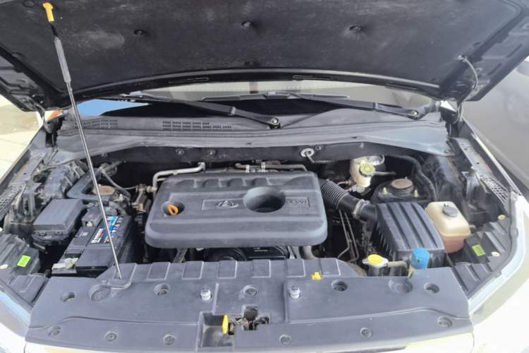 Used CHANGAN OSHAN CX70 2016 1.6L Manual Luxury Model Engine Bay