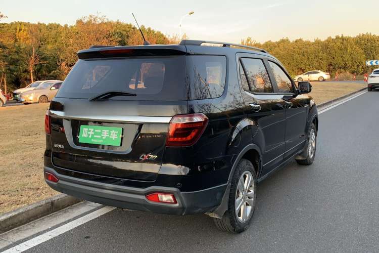 Used CHANGAN OSHAN CX70 2016 1.6L Manual Luxury Model Exterior 3