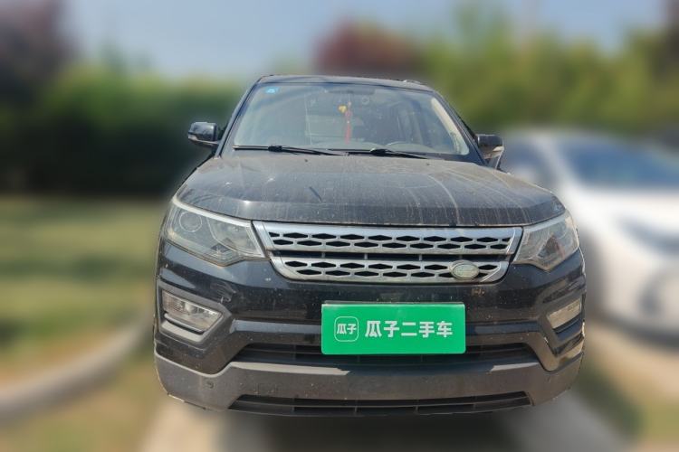 Used CHANGAN OSHAN CX70 2016 1.6L Manual Luxury Model Front