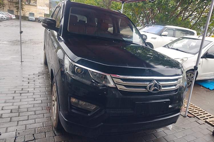 Used CHANGAN OSHAN CX70 2016 1.6L Manual Luxury Model Front
