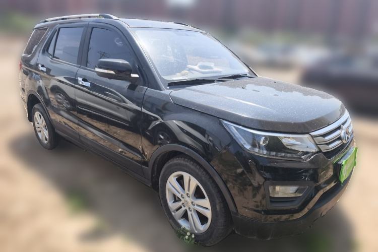 Used CHANGAN OSHAN CX70 2016 1.6L Manual Luxury Model Front Right 45 Deg