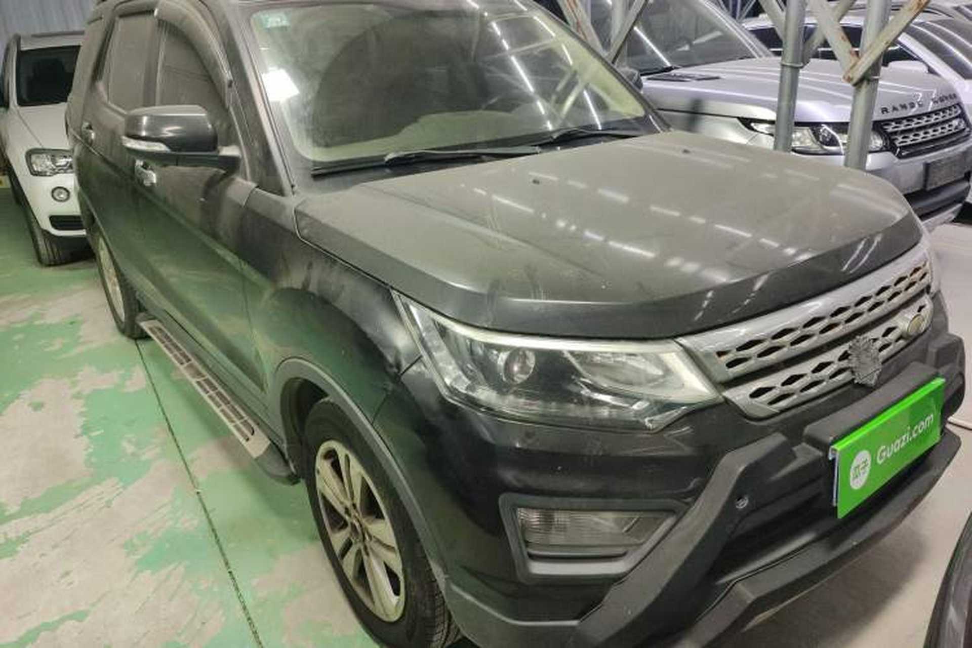 Used CHANGAN OSHAN CX70 2016 1.6L Manual Elite Model Front Right 45 Deg