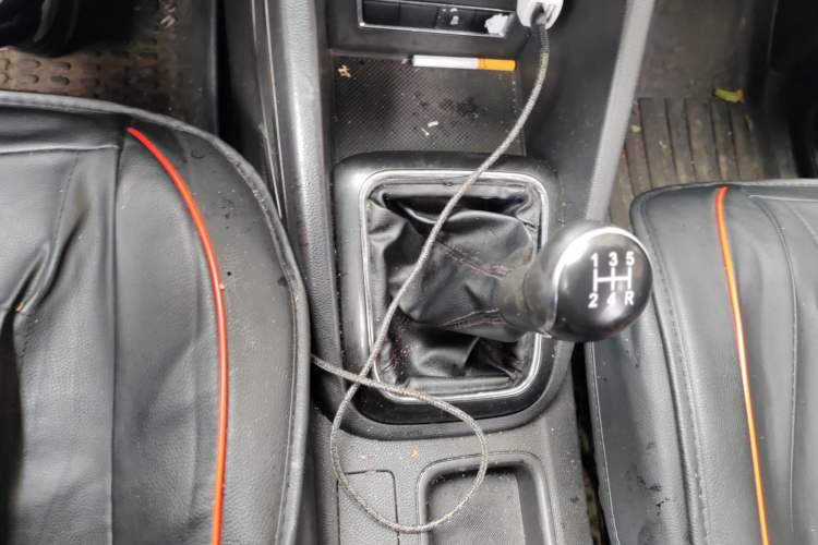 Used CHANGAN OSHAN CX70 2016 1.6L Manual Sport Model Gear Lever