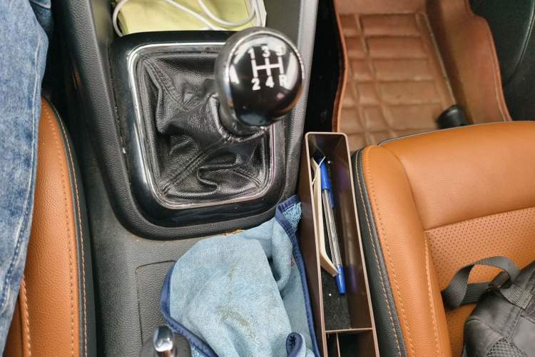 Used CHANGAN OSHAN CX70 2016 1.6L Manual Elite Model Gear Lever