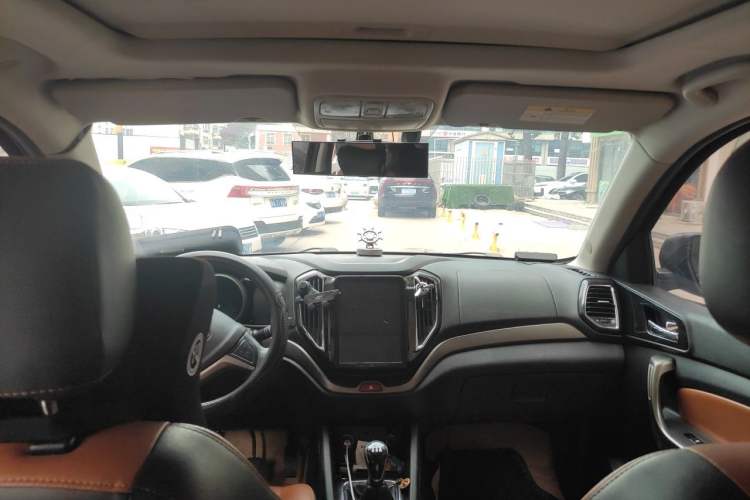 Used CHANGAN OSHAN CX70 2016 1.6L Manual Luxury Model Headliner